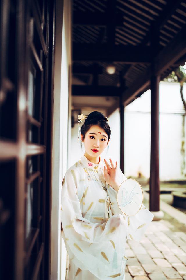 米乐M6平台：安徽40岁女子大闹婚介所“我长得这么漂亮介绍我和高富帅相亲”(图11)