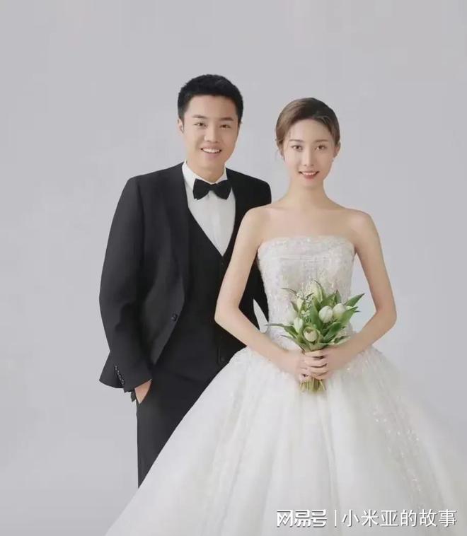 米乐M6平台：刘能李琳二儿子低调结婚李琳高兴晒结婚照婚礼十分低调(图7)