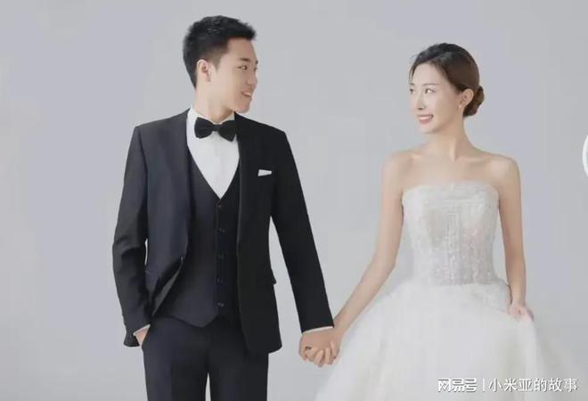 米乐M6平台：刘能李琳二儿子低调结婚李琳高兴晒结婚照婚礼十分低调(图8)