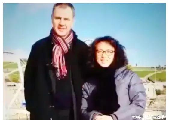 米乐M6：57岁金星宣布再结婚又嫁外国人晒结婚照很般配曾娶美国老(图10)