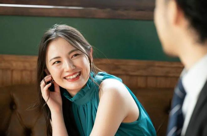 米乐M6平台：你现在进入了哪个婚姻时代(图3)