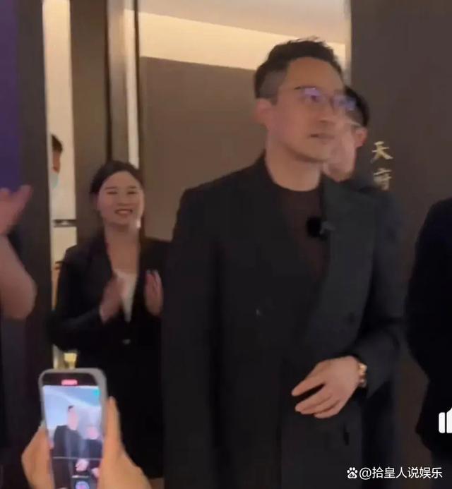 米乐M6平台：汪小菲新婚心情大好给麻六记全场顾客买单霸总剧情照进现实！(图2)
