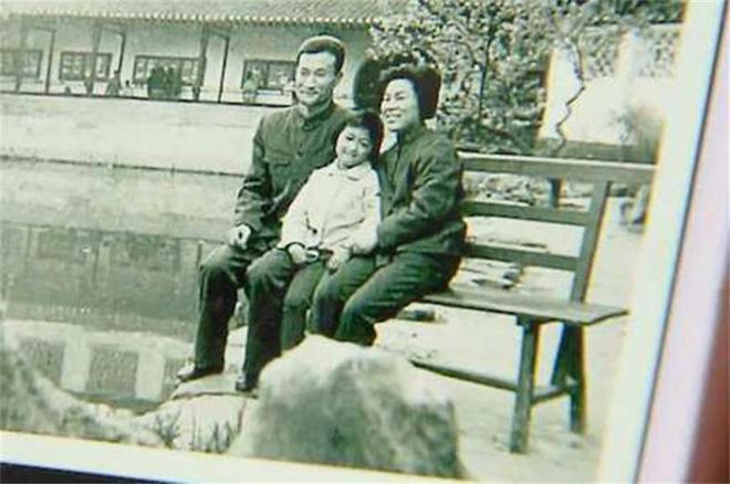 米乐M6平台：回顾90岁老人去婚介所征婚老伴没找到意外找回失散多年的儿女(图6)