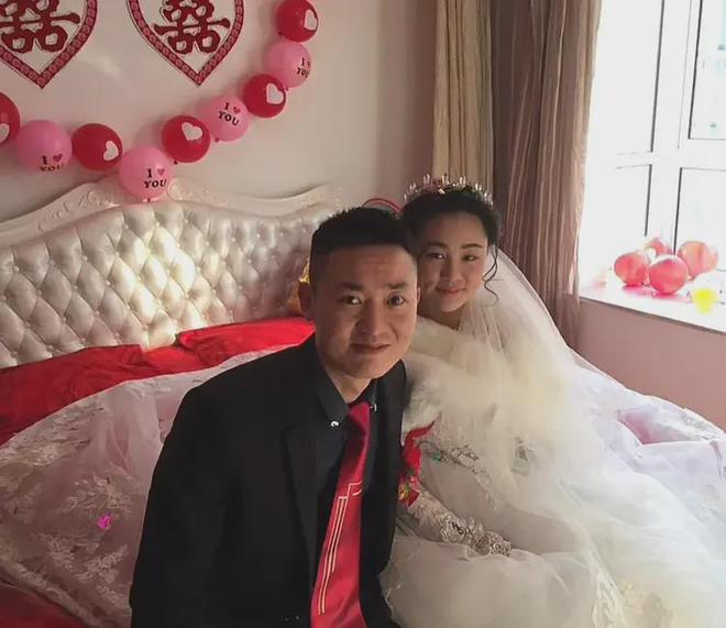 米乐M6平台：樊小慧正式翻车！和前夫结婚照曝光知情人曝其坑骗前夫全过程！(图1)