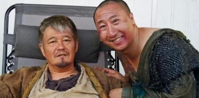 米乐M6：赵本山徒孙张尧官宣婚讯结婚照曝光很般配父亲张小光离世八年(图2)