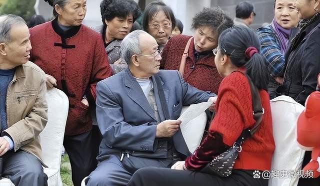 77岁大学教授终生未娶公布择偶标准后婚介所：您还是打光棍吧(图11)