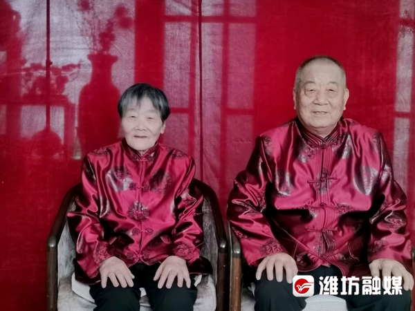 最美“结婚照”！他们为老人定格最美“夕阳红”(图3)