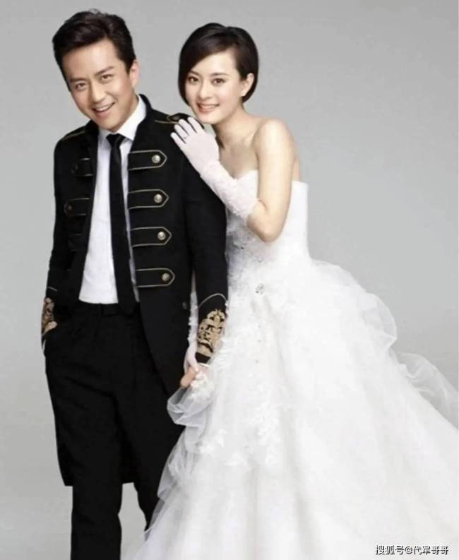 盘点娱乐圈40对明星夫妻婚纱照哪对最惊艳？(图1)