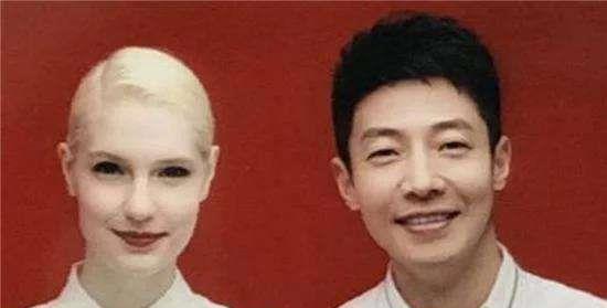 拍结婚证件照为何总是女生在前男生在后？摄影师说出了真相(图3)