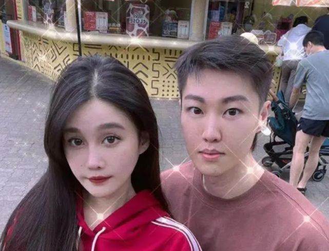 赵本山女儿官宣领证结婚嫁给大7岁圈外男友透露不会举行婚礼(图10)