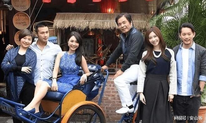 “6个老婆”同住一室每人每月7万零花钱71岁又娶第七房小娇妻(图3)