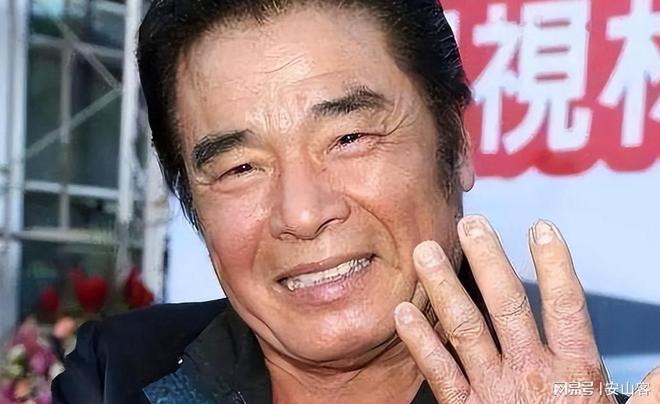 “6个老婆”同住一室每人每月7万零花钱71岁又娶第七房小娇妻(图7)