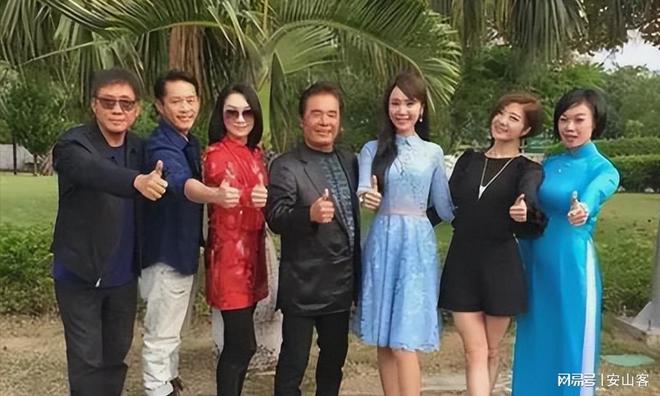 “6个老婆”同住一室每人每月7万零花钱71岁又娶第七房小娇妻(图25)