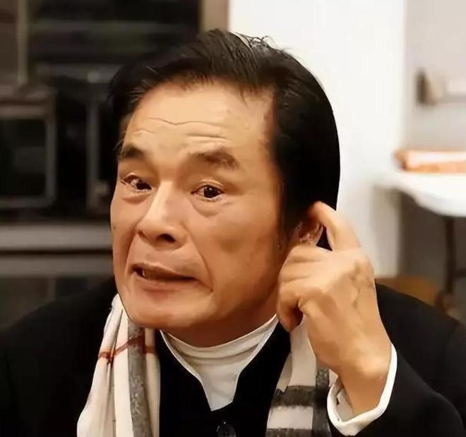 一妻五妾六妻同堂！每人每月7万零花钱71岁又娶第七房小娇妻(图4)