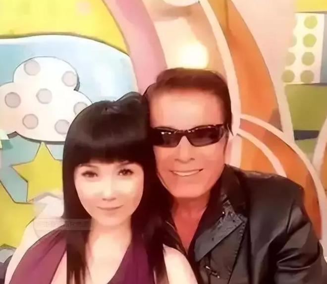 一妻五妾六妻同堂！每人每月7万零花钱71岁又娶第七房小娇妻(图12)