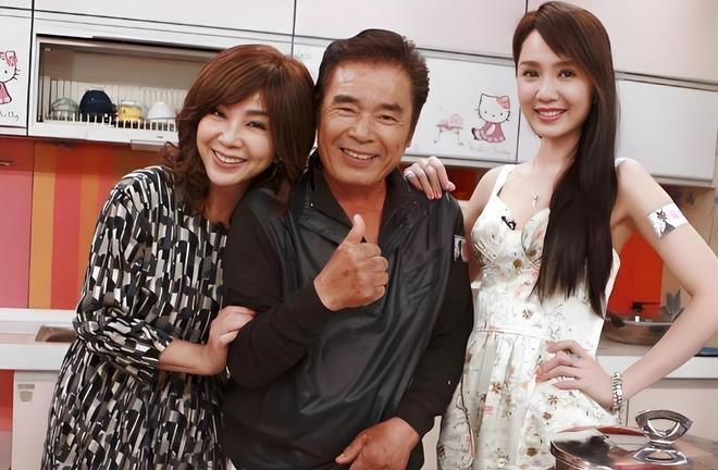 一妻五妾六妻同堂！每人每月7万零花钱71岁又娶第七房小娇妻(图13)