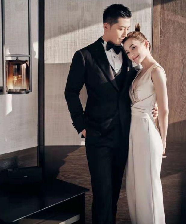 窦骁何超莲公开婚礼照片中式礼服男帅女美双方家长见证幸福(图12)
