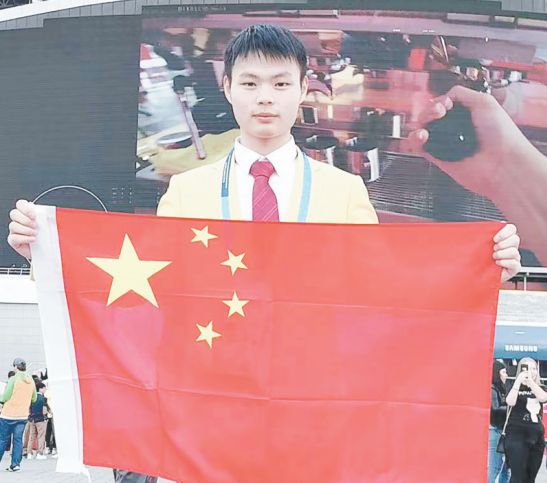 《见证》和劳模共进步与工运同成长(图5)