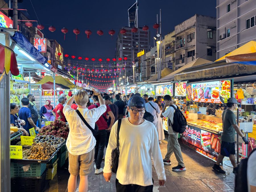 打“飞的”去吃娘惹菜：免签利好重塑东南亚旅游格局丨纳凉记③(图2)