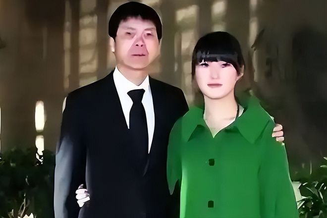 冯小刚：年轻时管不住下半身如今让18岁的养女买了单他后悔吗(图2)