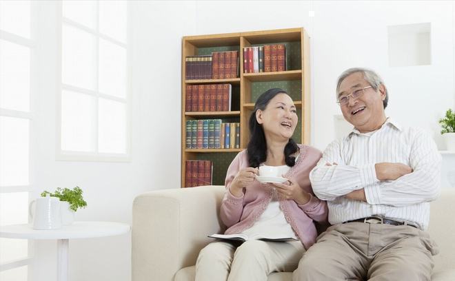 米乐M6：62岁大爷和50岁阿姨再婚2个月就离婚大爷：她实在太不要脸了(图1)