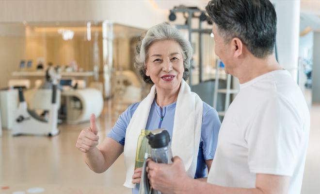 米乐M6平台：60岁大妈：再婚老伴太狠心明明有4套房让他给我儿一套都不肯(图5)