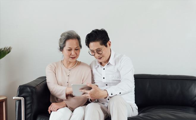 米乐M6平台：60岁大妈：再婚老伴太狠心明明有4套房让他给我儿一套都不肯(图4)