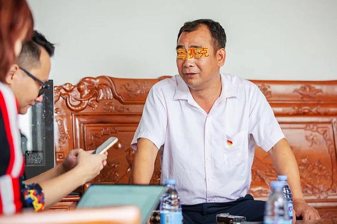 米乐M6：曝小学美女老师出轨多人大量私密照流出：被情人顶得腰直不起来(图4)